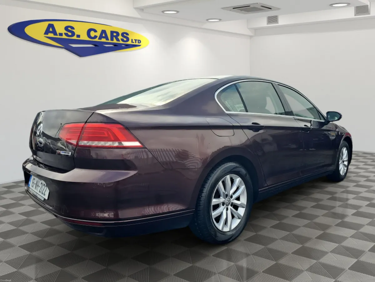 Volkswagen Passat COMFORT LINE ** IRISH CAR ** SUP - Image 4