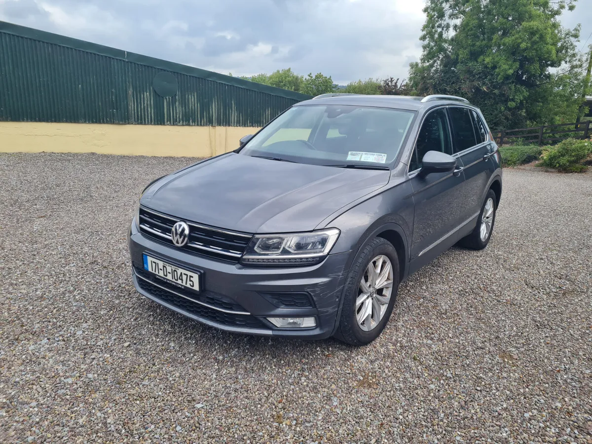 Volkswagen Tiguan 2017 4 wheel drive - Image 3