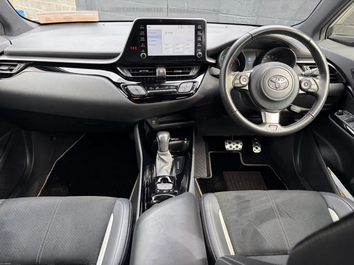 Toyota C-HR GR SPORT 5DR 1.8 HYBRID - Image 3