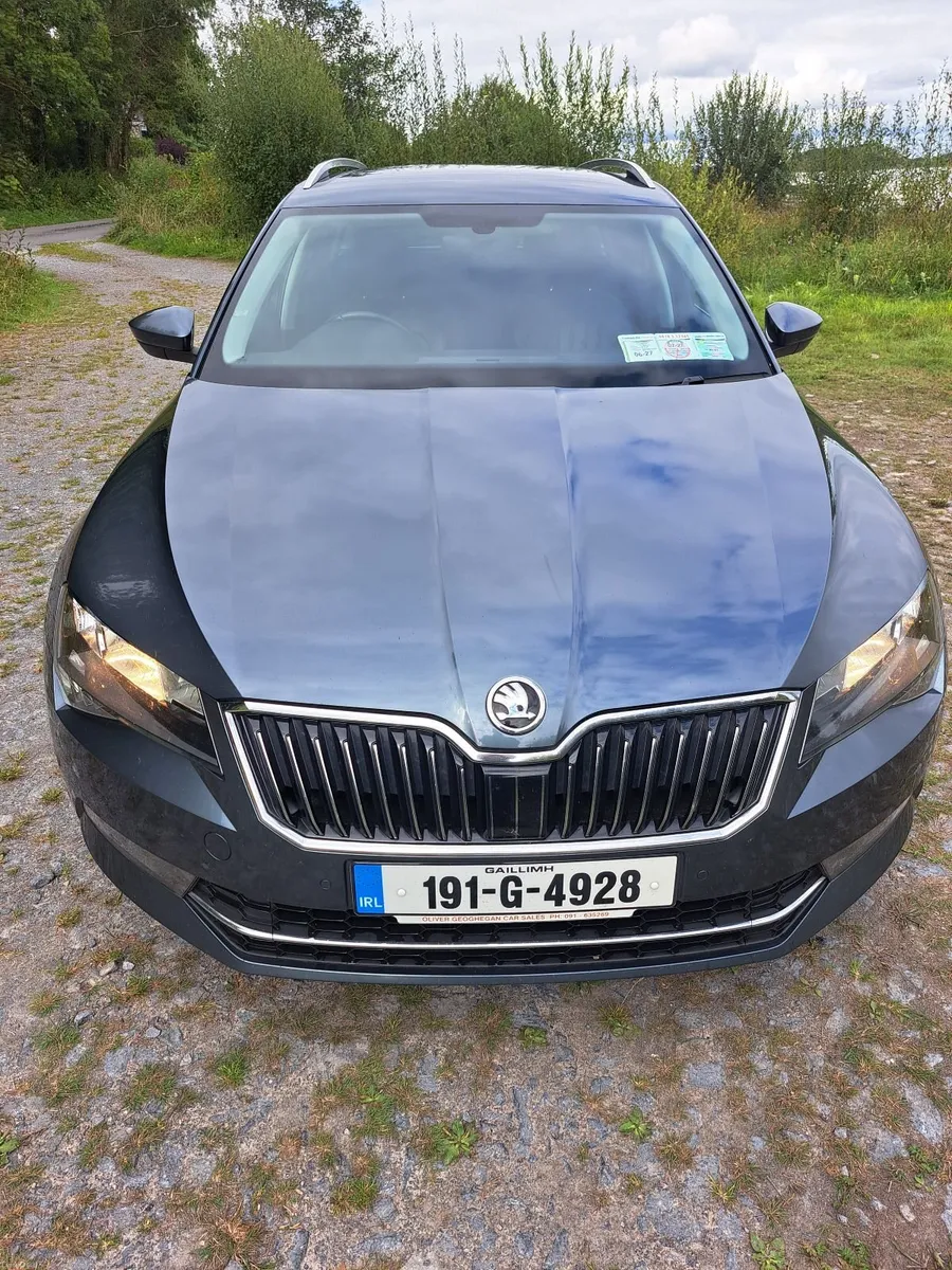 Skoda Superb 2019 - Image 5