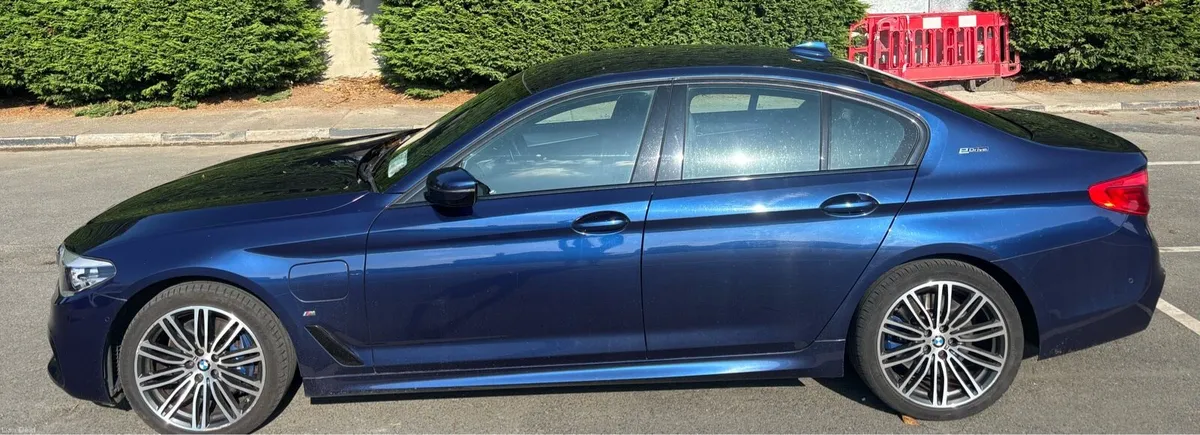 BMW 530e G30 M SPORT - Image 2