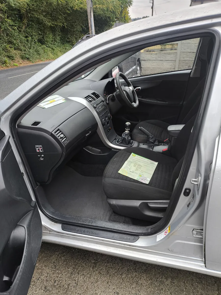 Toyota Corolla 2011 - Image 4