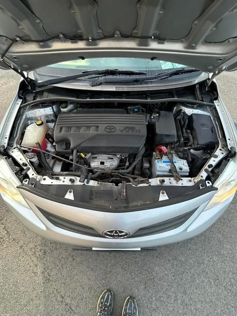 2011 Toyota Corolla low miles - Image 1