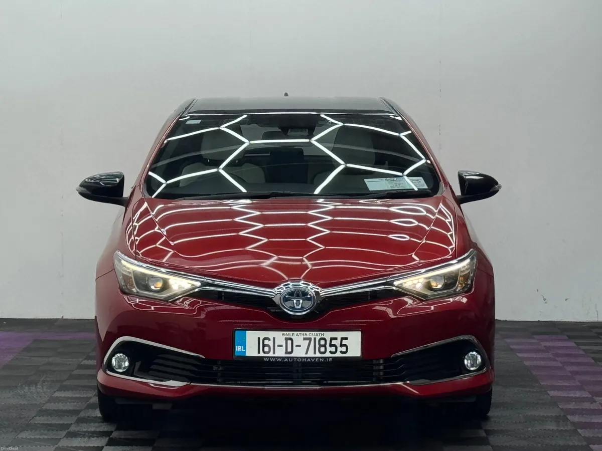 2016 Toyota Auris 1.8 Hybrid, Automatic, Low kms - Image 2