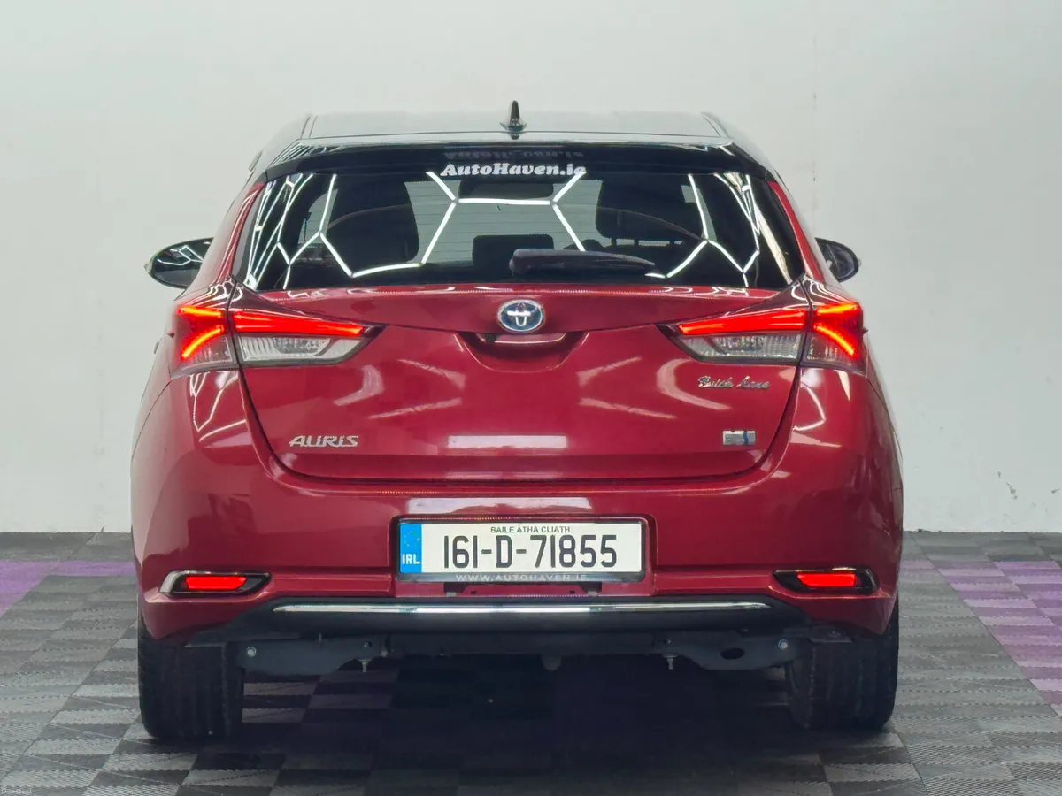 2016 Toyota Auris 1.8 Hybrid, Automatic, Low kms - Image 5