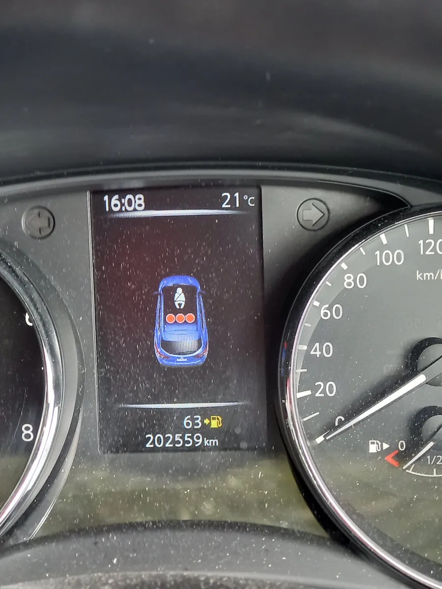 2014 Nissan Qashqai 1.2 Petrol - Image 2