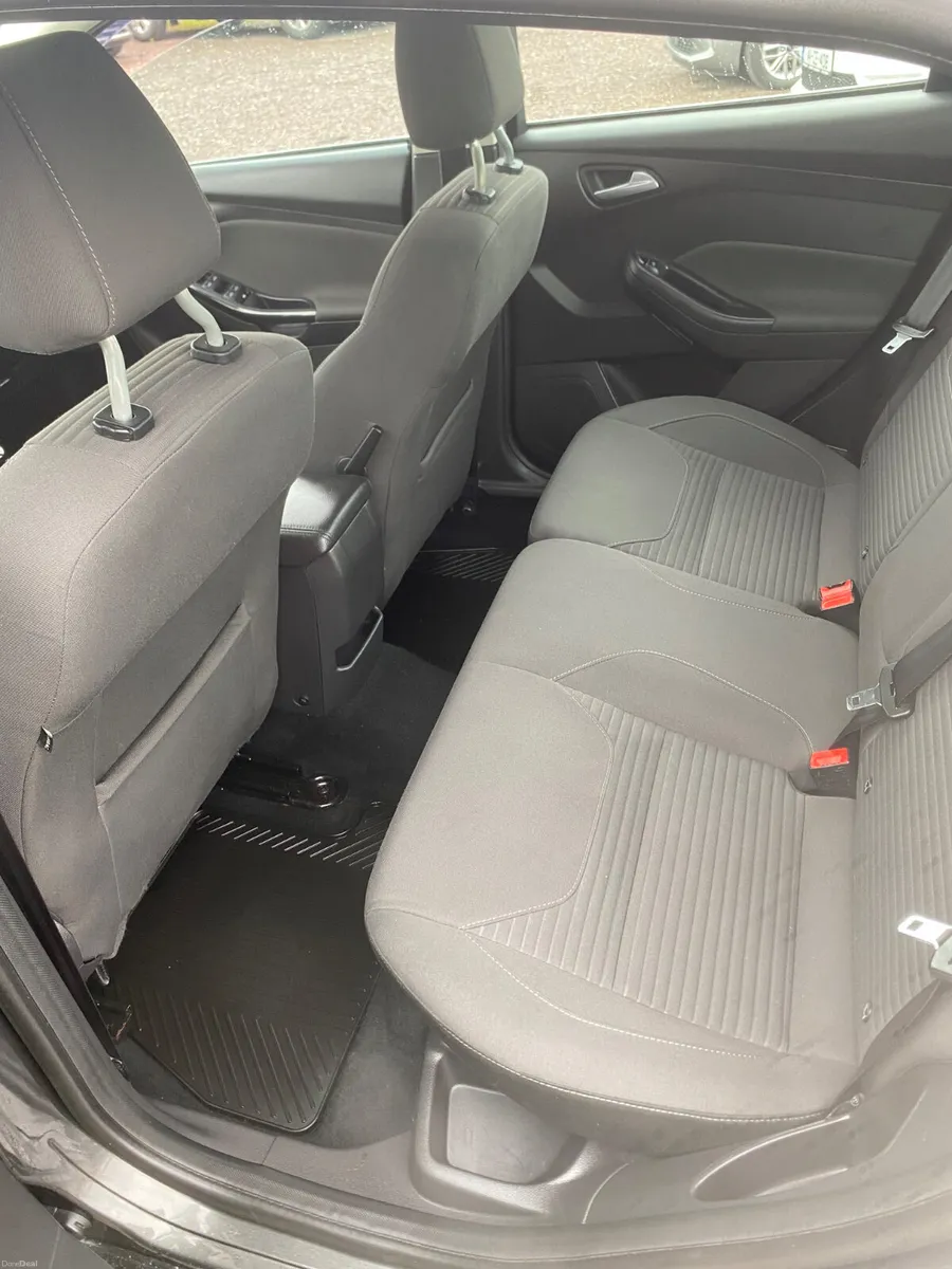 Ford Focus 2018 - Image 6