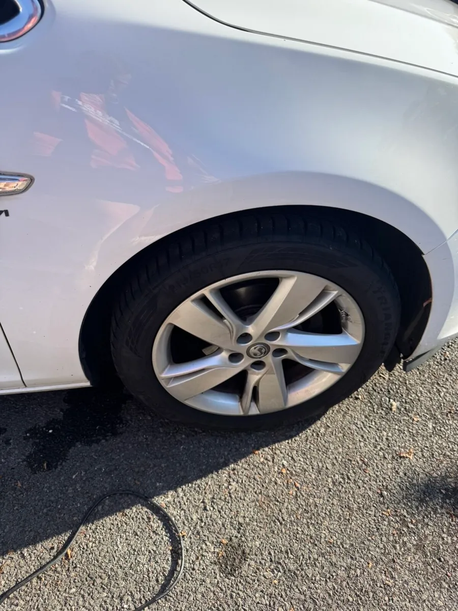 Vauxhall Astra Estate NEW MOT - Image 2