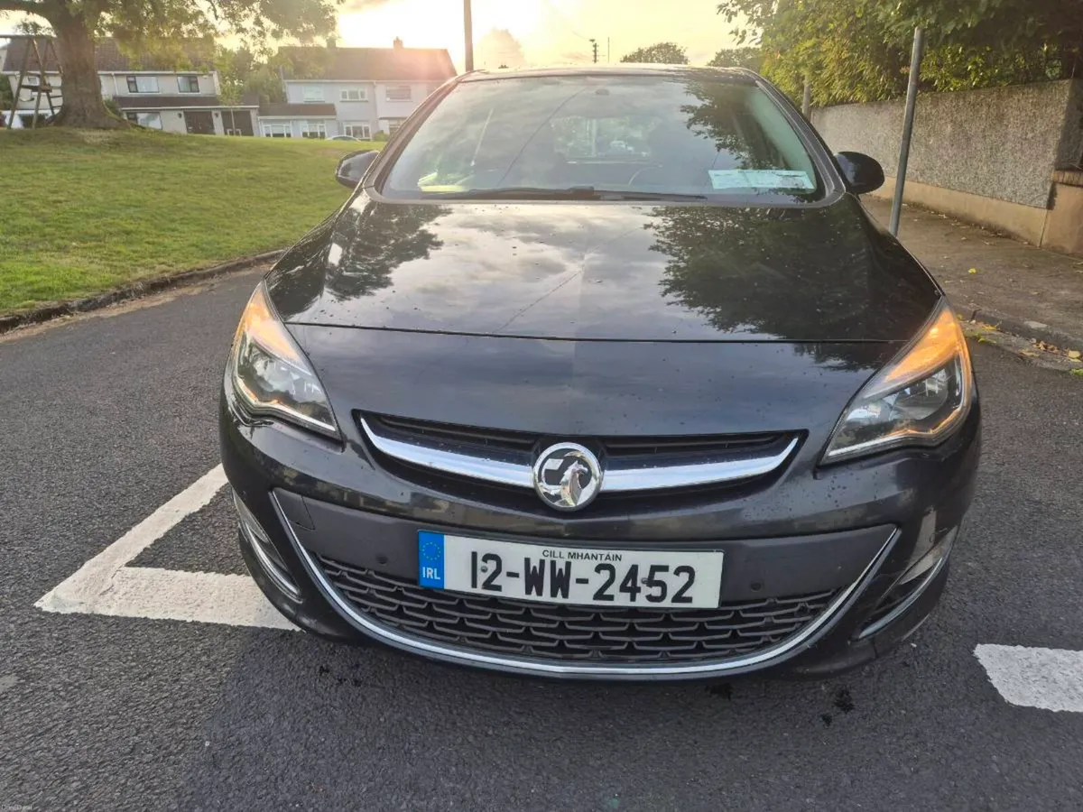 2012 Vauxhall Astra Automatic €2850 - Image 2
