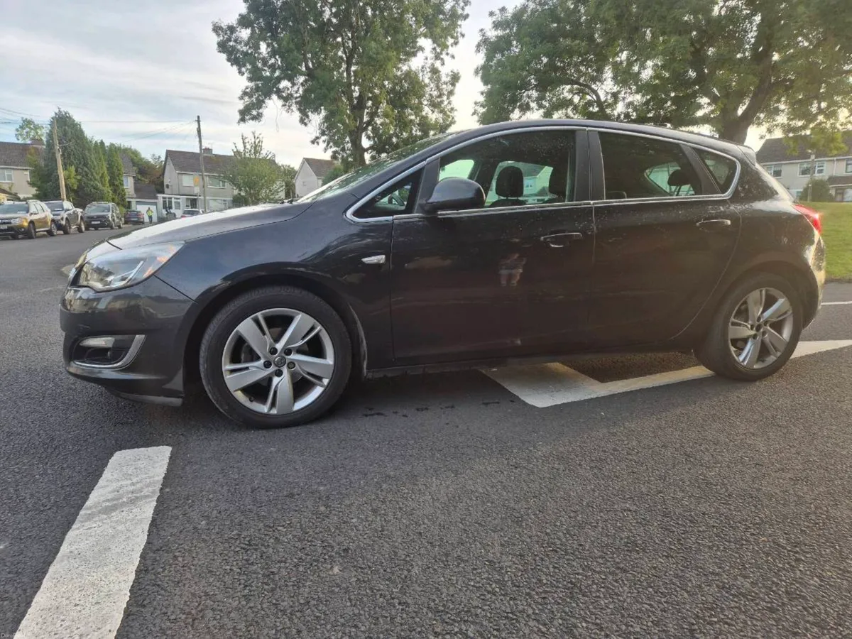 2012 Vauxhall Astra Automatic €2850 - Image 3