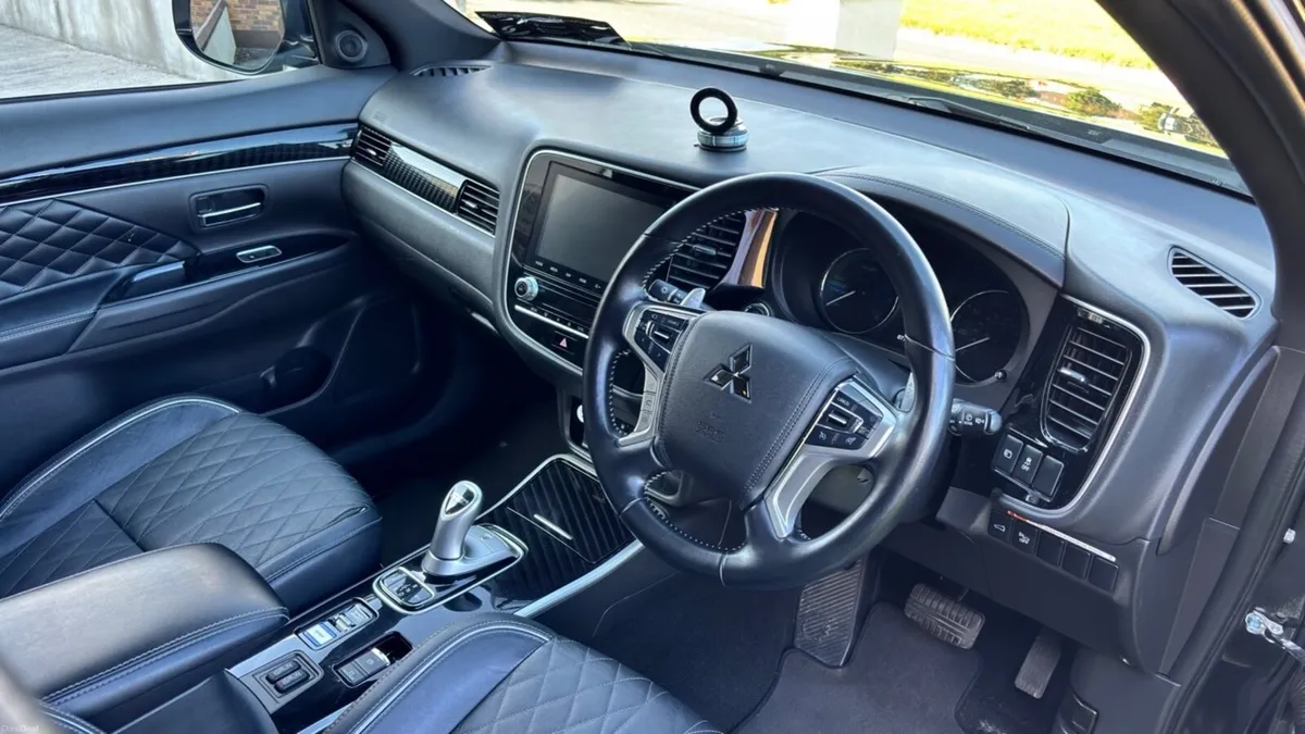 Mitsubishi Outlander 2021 - Image 5