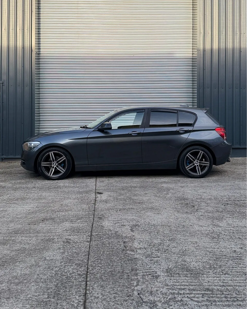 2012 BMW 116D - 1-Series - Sport - Manual - Image 3