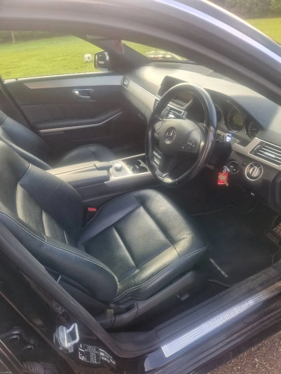 Mercedes E350 2011 - Image 5