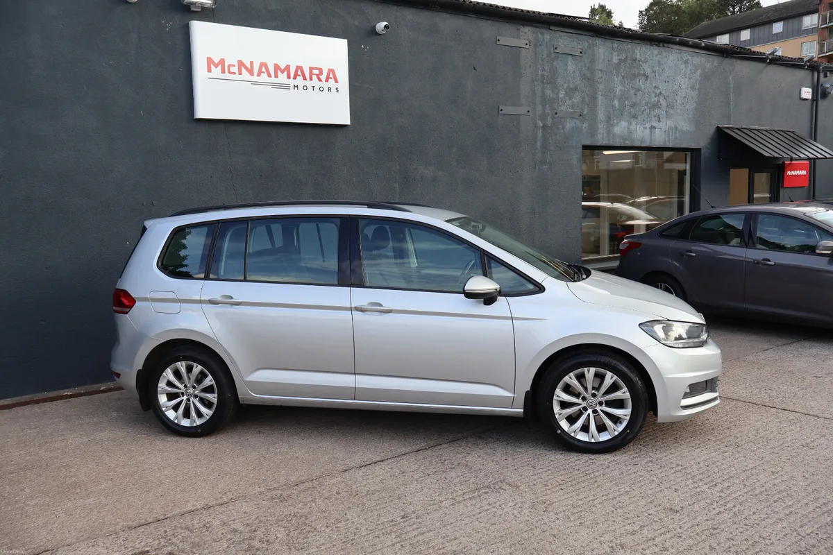 Volkswagen Touran 7 Seater New Timing Belt & Tyres - Image 2