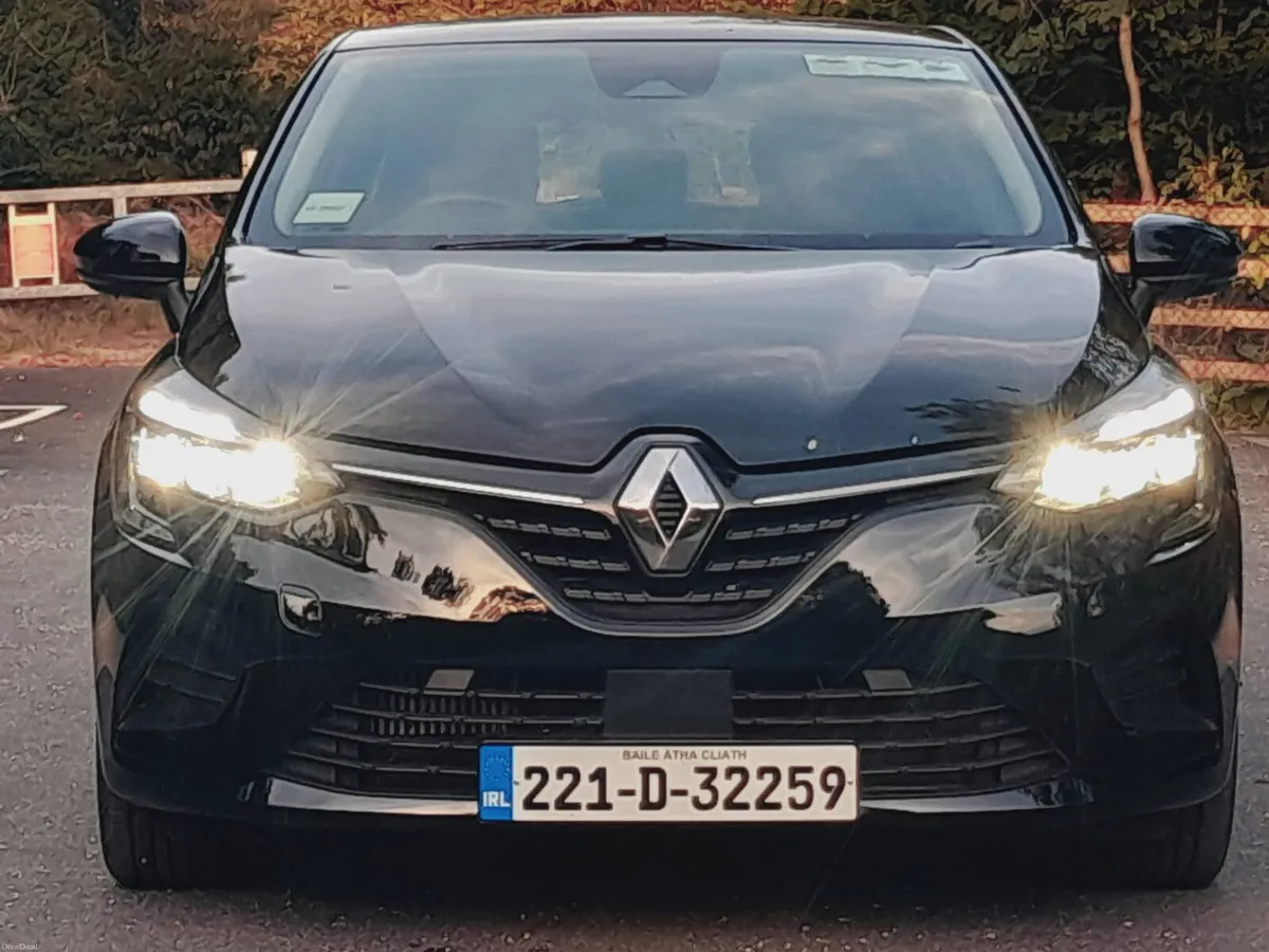 22 renault clio 25k klms - Image 1