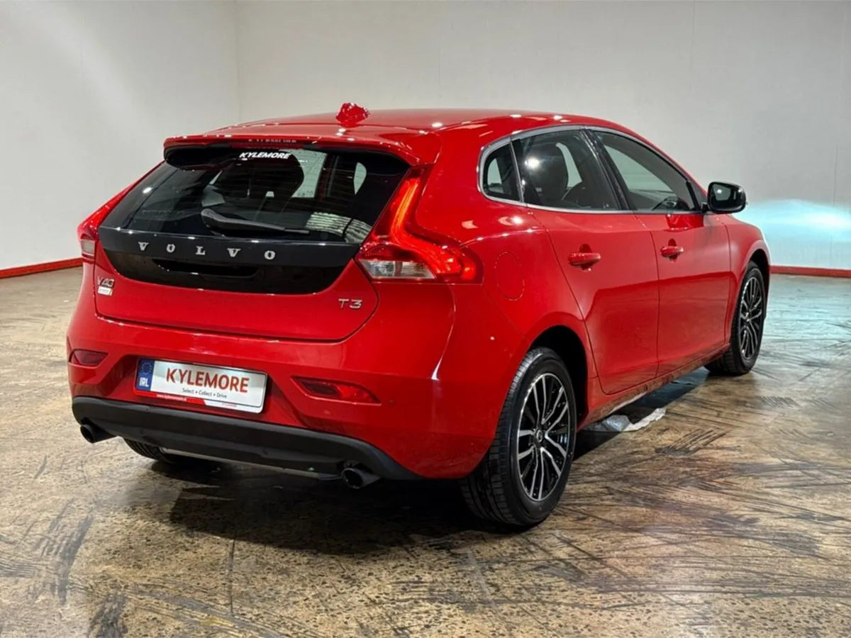 Volvo V40 TACK EDITION - 1.5 AUTOMATIC - FACTORY A - Image 3