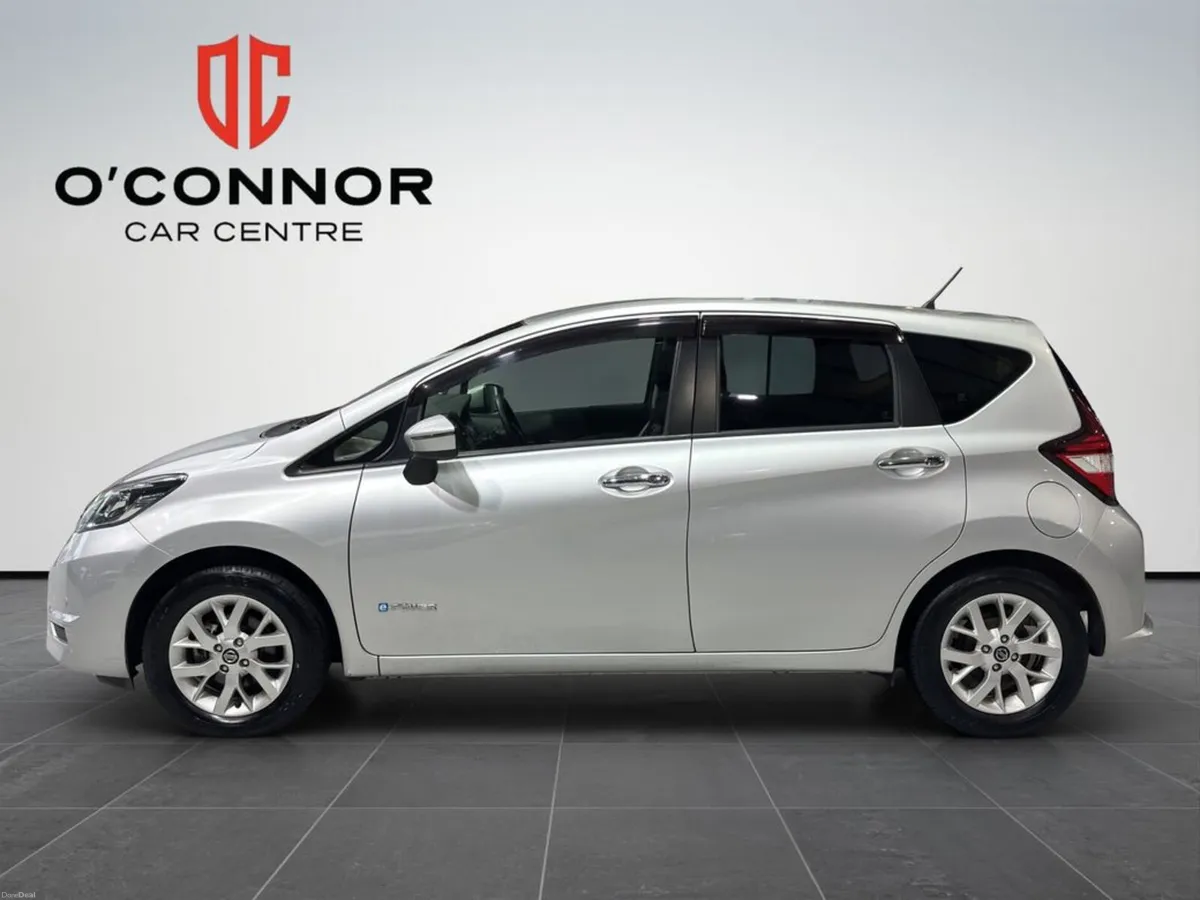 Nissan Note Easy on fuel, easy to drive. hard to f - Image 3