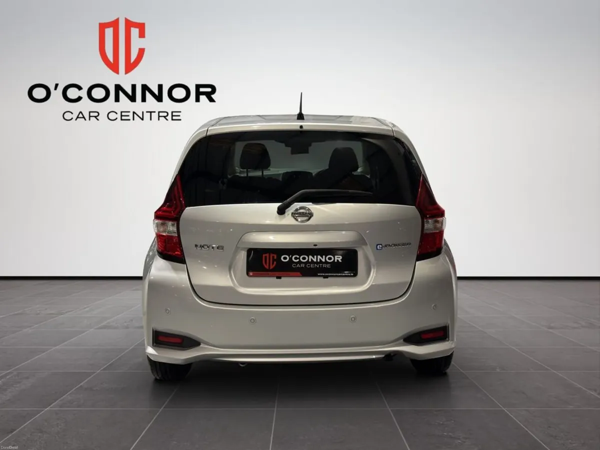 Nissan Note Easy on fuel, easy to drive. hard to f - Image 5