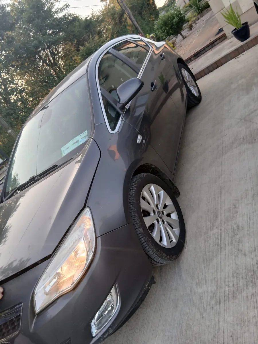 2010 Astra 5 Door - Image 3