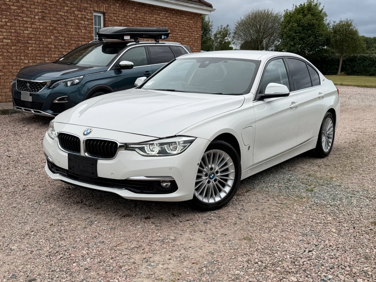 172 BMW 330e Luxery I Performance - Image 2