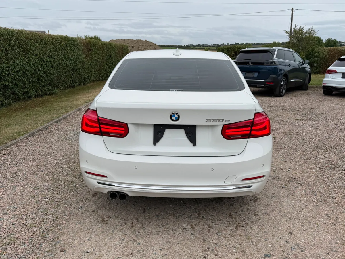 172 BMW 330e Luxery I Performance - Image 5