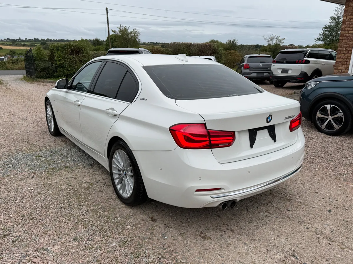 172 BMW 330e Luxery I Performance - Image 6