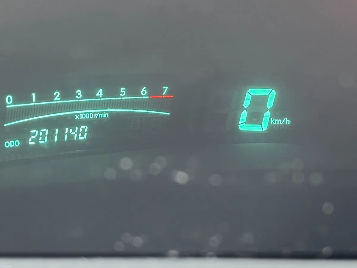 Toyota Yaris 1,3 Petrol 2006 - Image 6