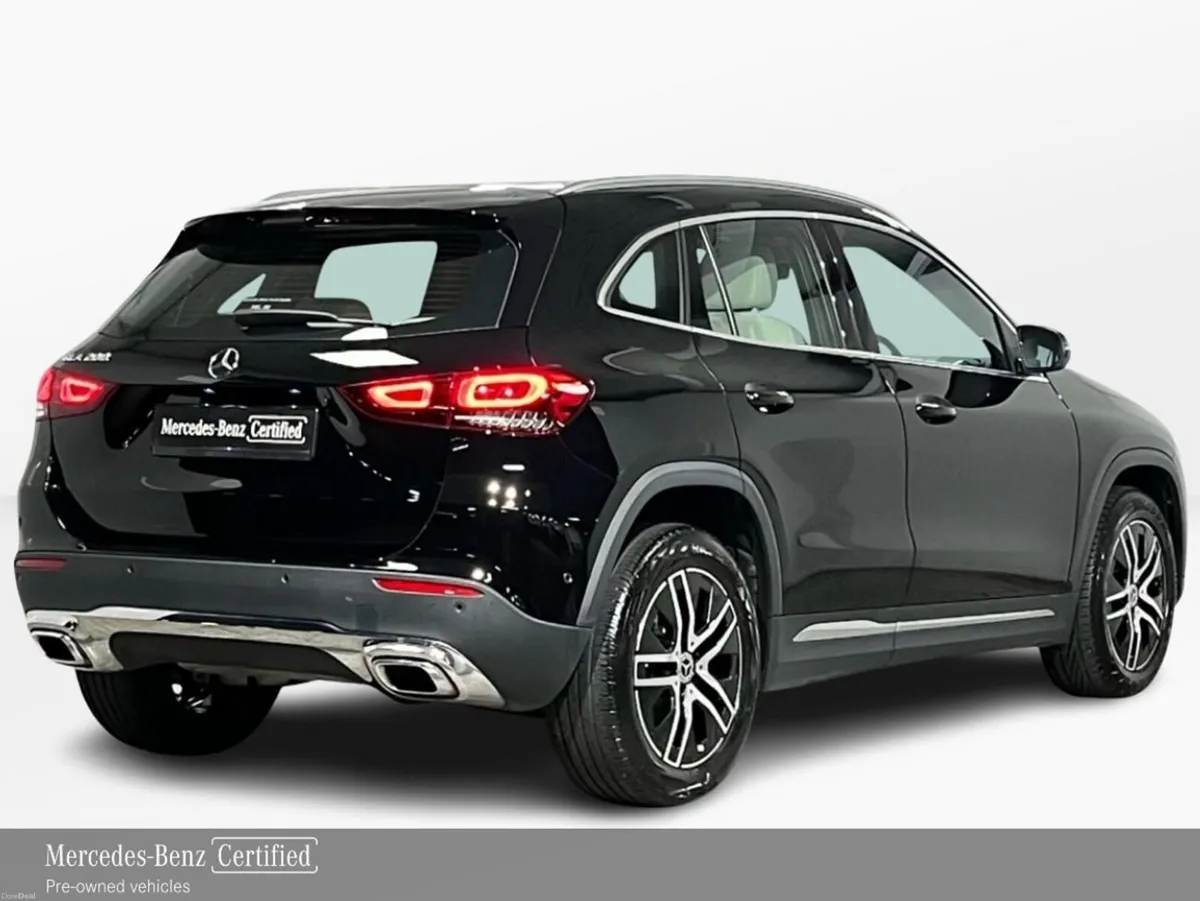 Mercedes-Benz GLA 200 Progressive - 18 Inch Alloys - Image 3