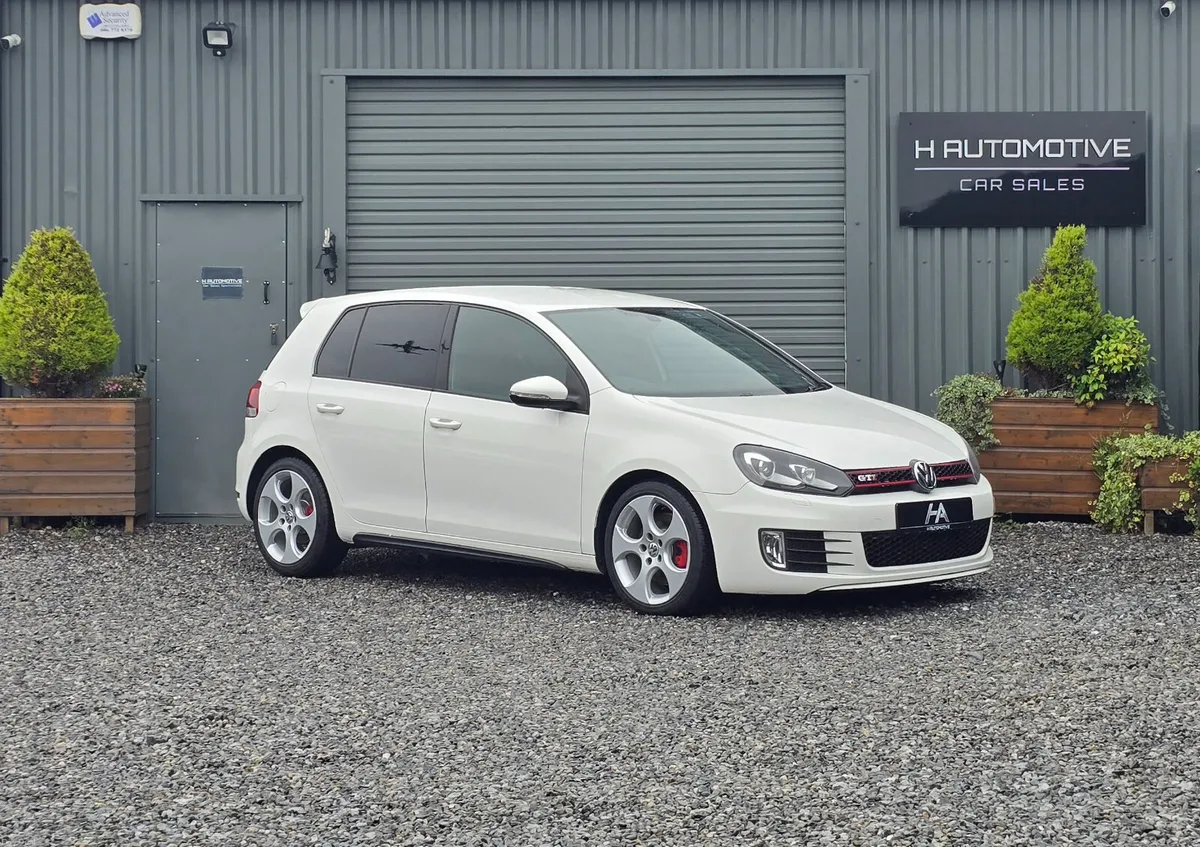 2013 VOLKSWAGEN GOLF GTI DSG LOW KMS - Image 5