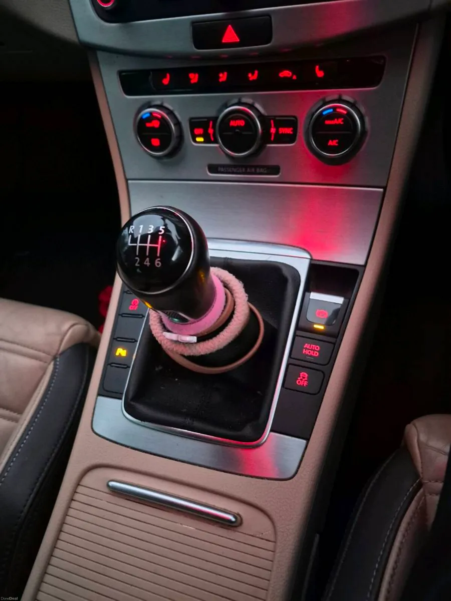 Car - Image 5
