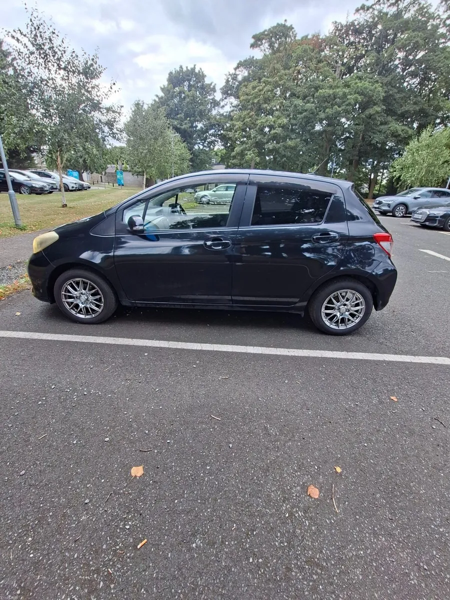 Toyota Vitz 2012 automatic - Image 1