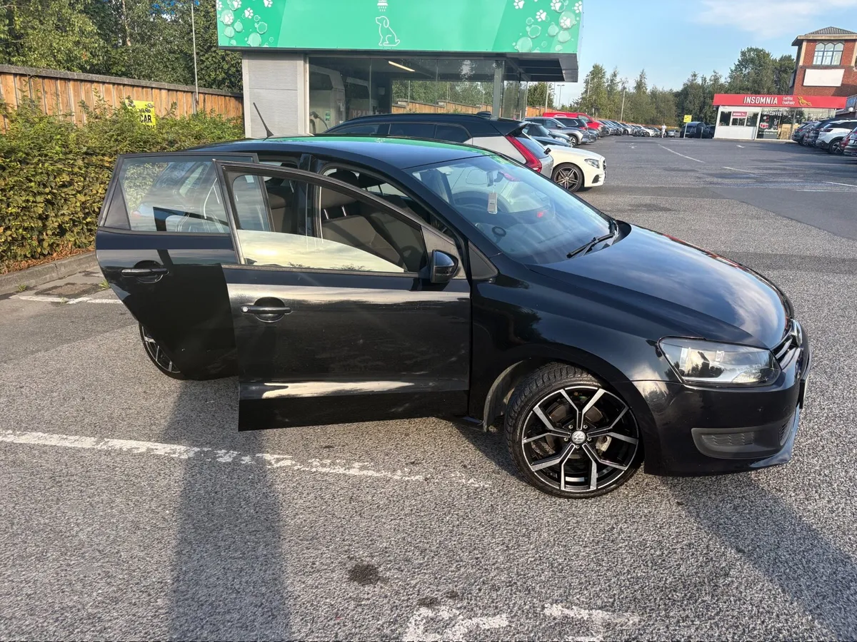 Volkswagen Polo 2012 - Image 2