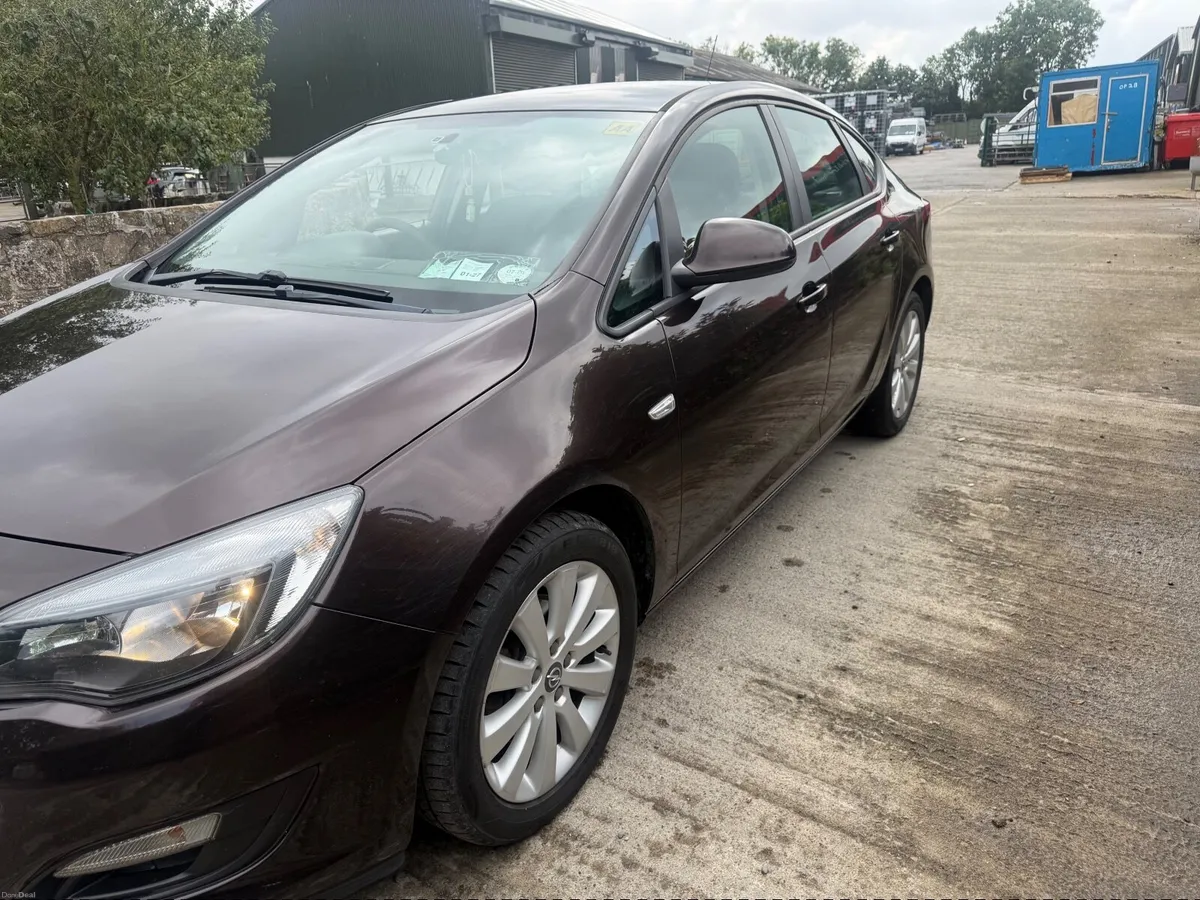 Opel Astra 2013Manual 1.7 diesel/brand new nct - Image 6