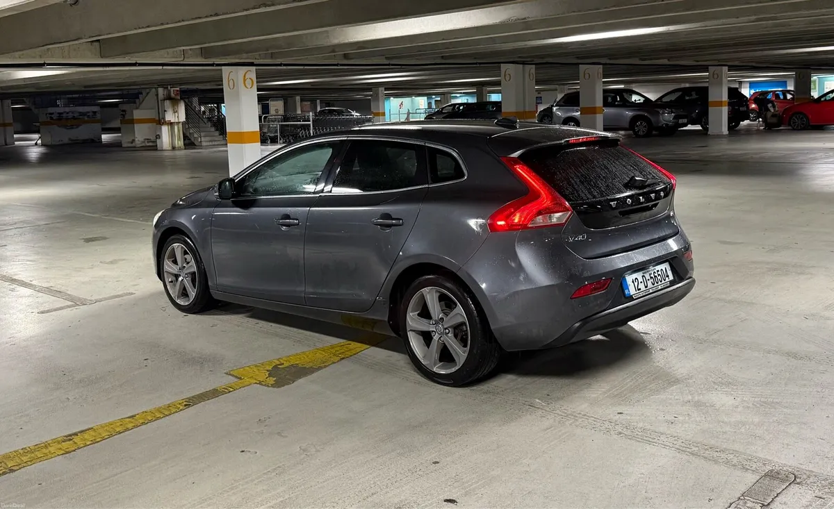 Volvo V40 D2 Lux NAV Edition Taxed & NCT’d 02/27 - Image 6