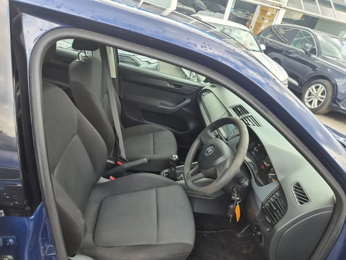 Skoda Fabia 1.0 MPI S 60PS 5DR - Image 5