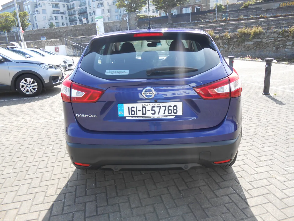 Nissan Qashqai 1.2 Petrol Manual  High Spec 2016 - Image 6