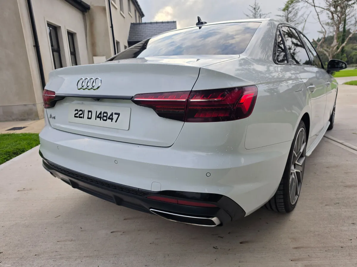 Audi A4 2022 35 TDI Sline - Image 4