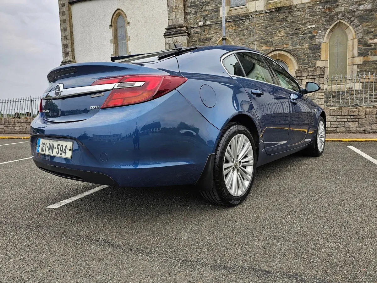 Opel Insignia 1.6 diesel Automatic,  Sat Nav - Image 4