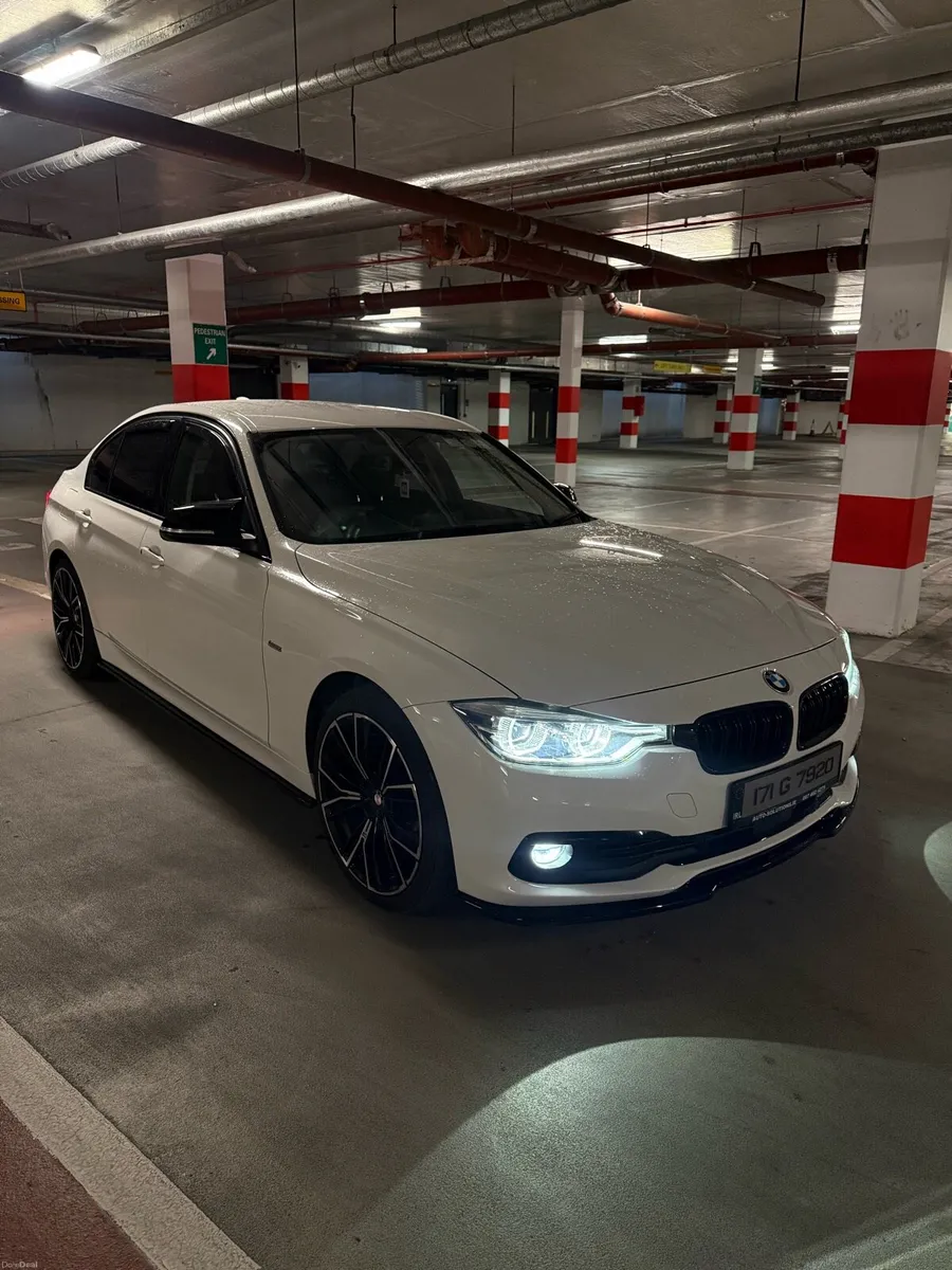 2017 BMW 3series - Image 2