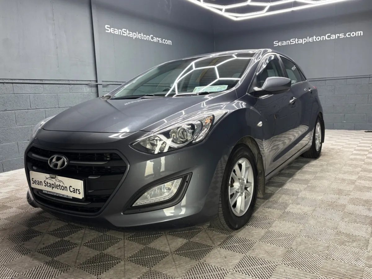 Hyundai i30 SE BLUE DRIVE 110PS 5DR - Image 1