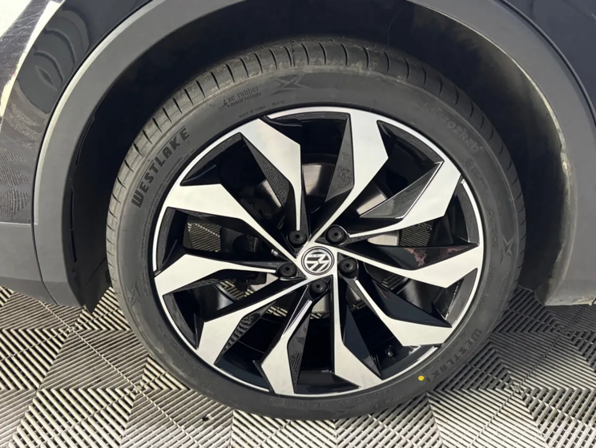 Volkswagen Tiguan LIFE 2.0 TDI MANUAL 6SPEED FWD 1 - Image 4