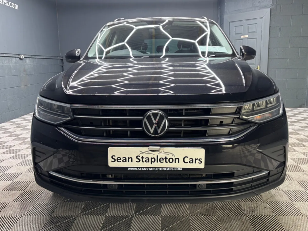 Volkswagen Tiguan LIFE 2.0 TDI MANUAL 6SPEED FWD 1 - Image 2