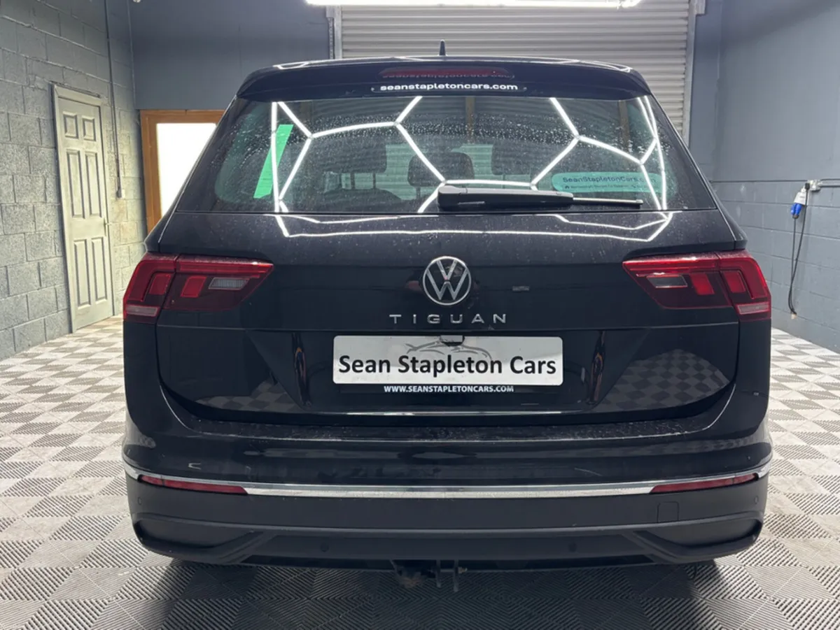 Volkswagen Tiguan LIFE 2.0 TDI MANUAL 6SPEED FWD 1 - Image 6
