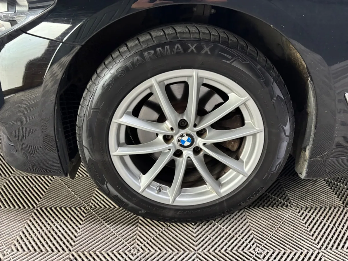 BMW 5-Series 5 SERIES SE JF12 4DR AUTO - Image 4