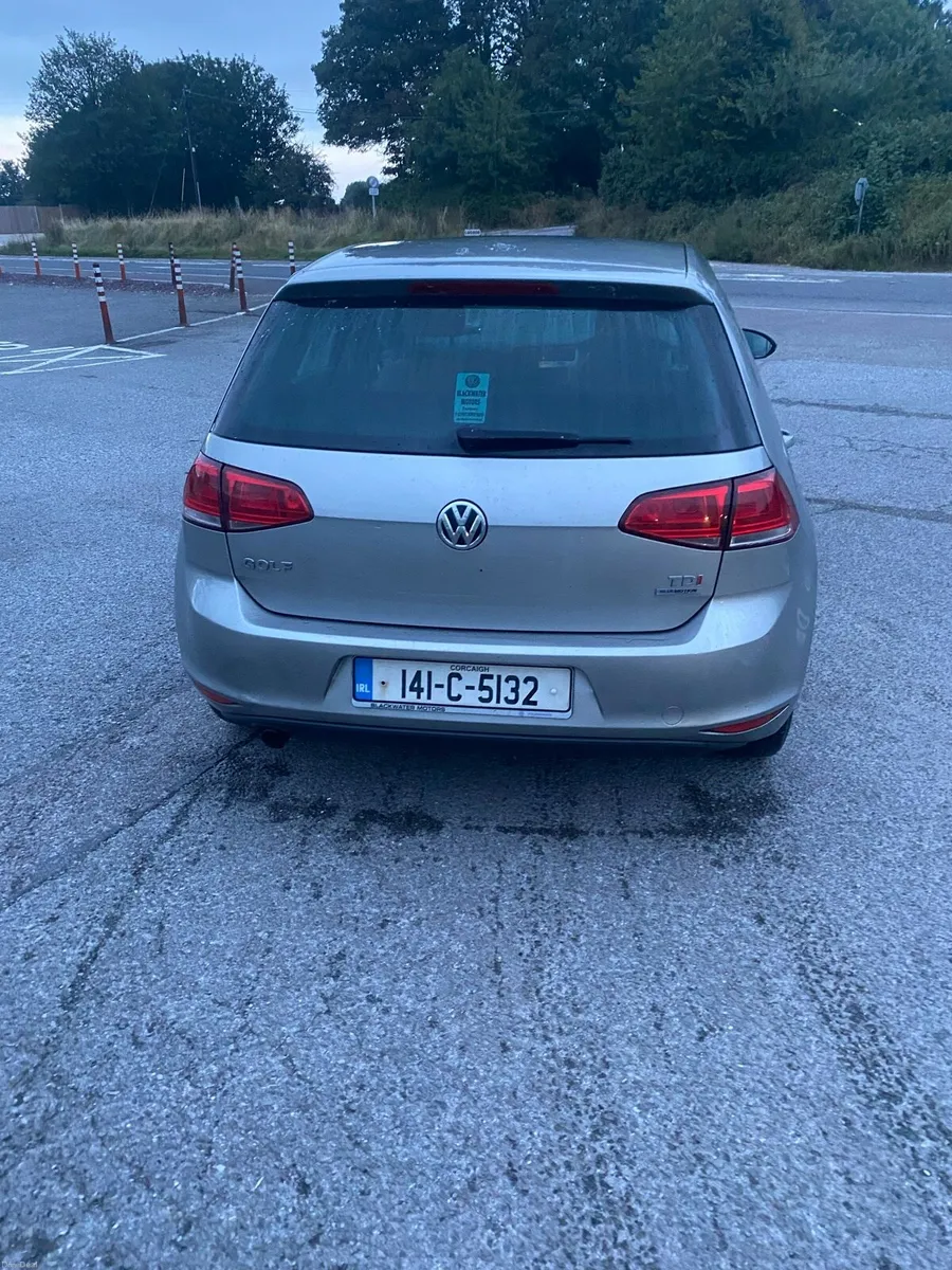 Volkswagen Golf - Image 4