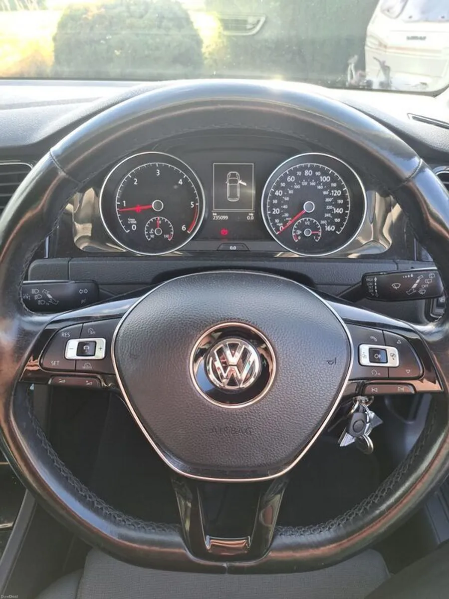2014 Volkswagen Golf - Image 6