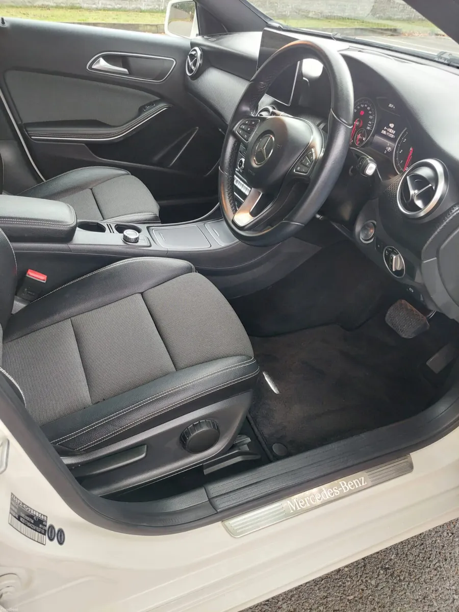 2016 MERCEDES  A180 1.6  AUTO - Image 6