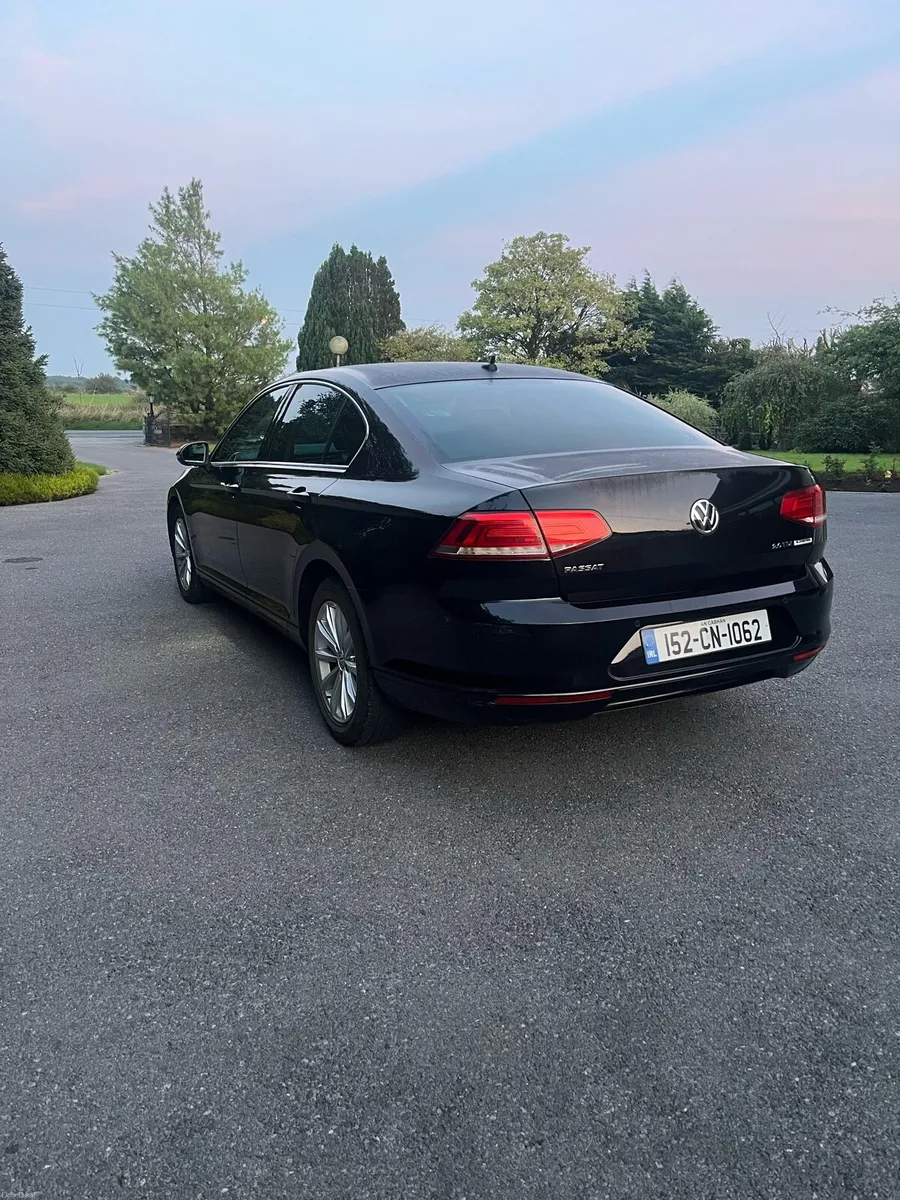 Volkswagen Passat - Image 5