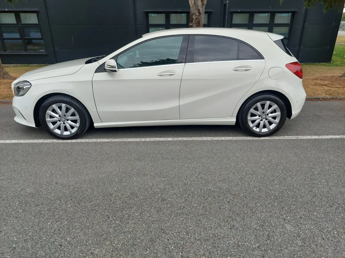 2016 MERCEDES  A180 1.6  AUTO - Image 3