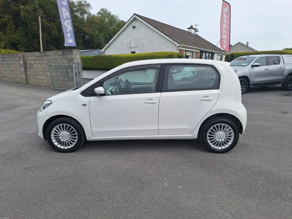 Volkswagen up 1.0 Automatic *High Spec/Heat s - Image 5